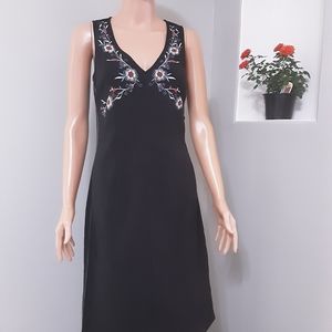 Poleci #391 Dress Women Black Embroidered Size 4 Stretch Preowned Sleeveless